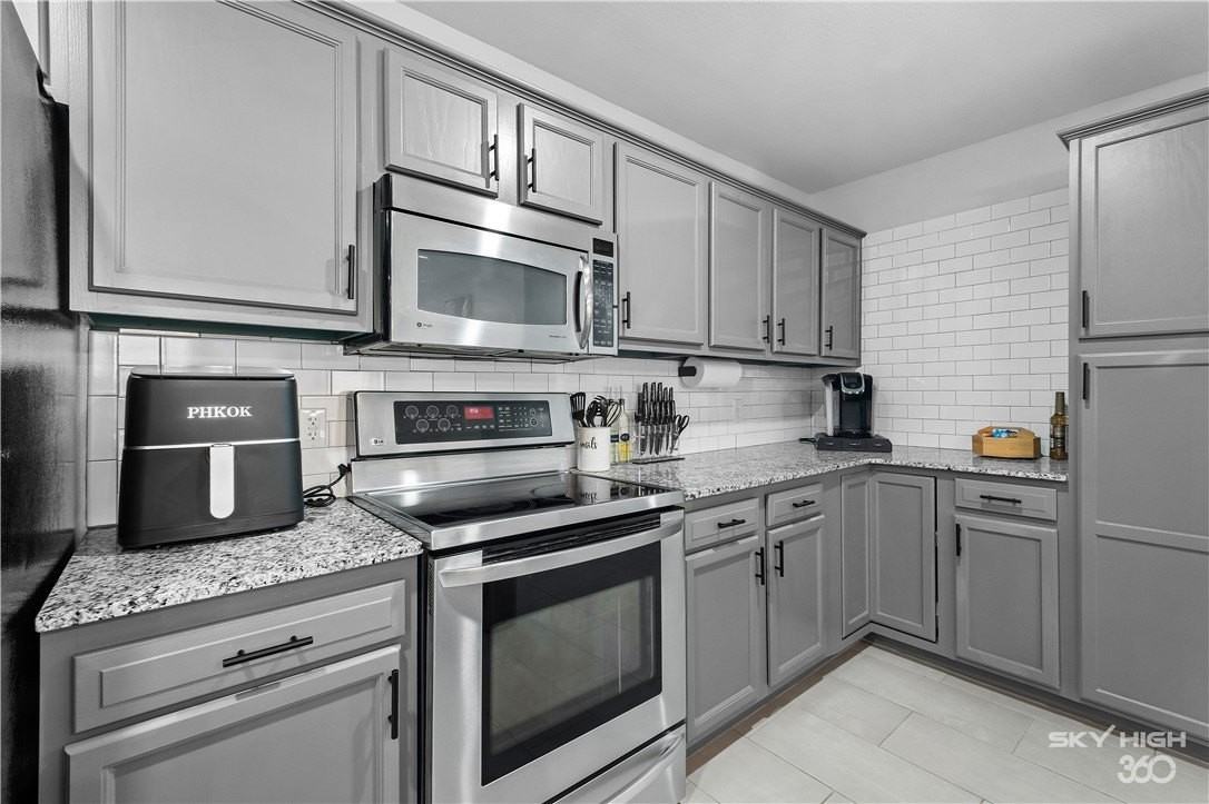 729 S Erika Ave - Photo 2 of 25