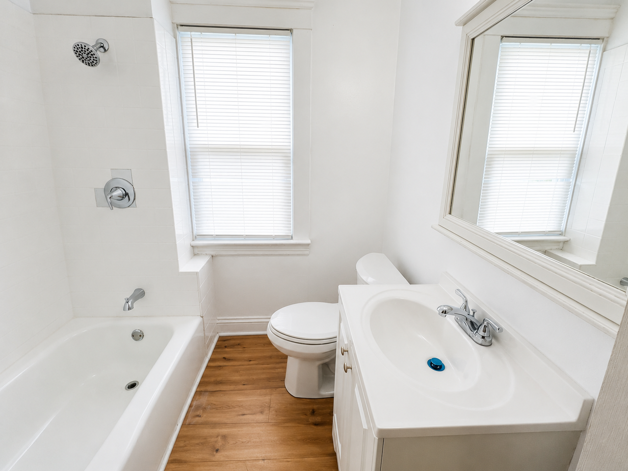3410 East 135th Street, Unit A (Downstairs) - Photo 5 of 6
