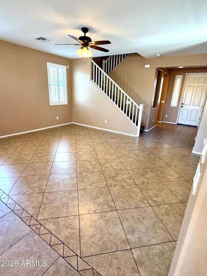 8821 S 40th Dr - Photo 4 of 18