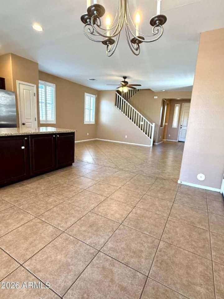 8821 S 40th Dr - Photo 5 of 18