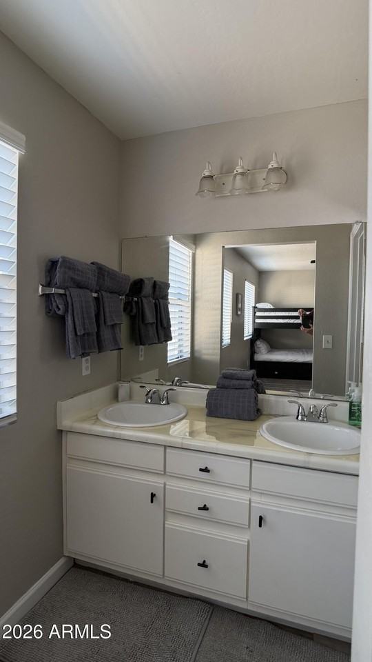 15847 N 26th Ave - Photo 5 of 18