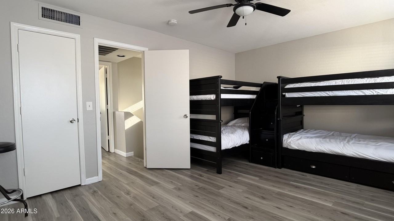 15847 N 26th Ave - Photo 6 of 18