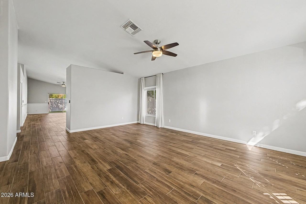1321 N Malibu Ln - Photo 2 of 27