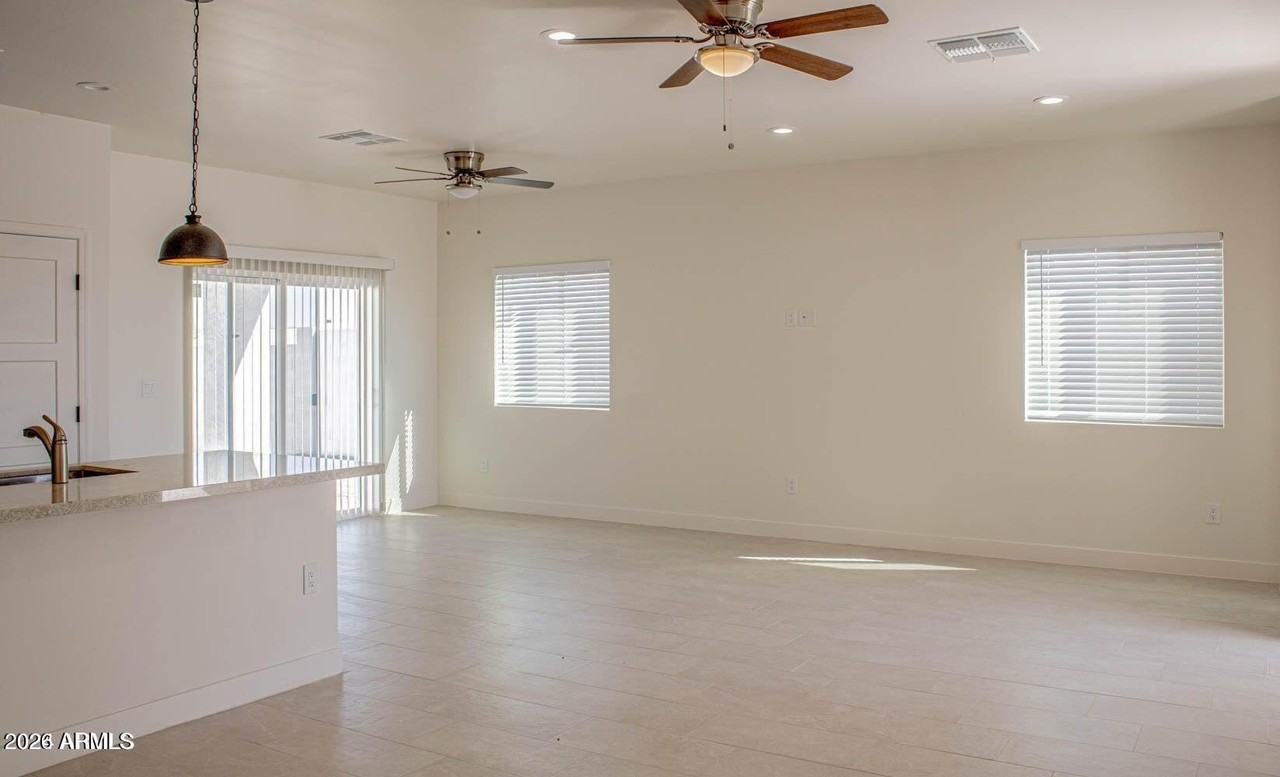 10480 W Monaco Blvd - Photo 5 of 30