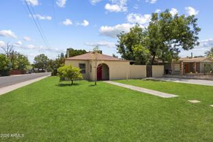 1001 S Roosevelt St - Photo 1 of 1
