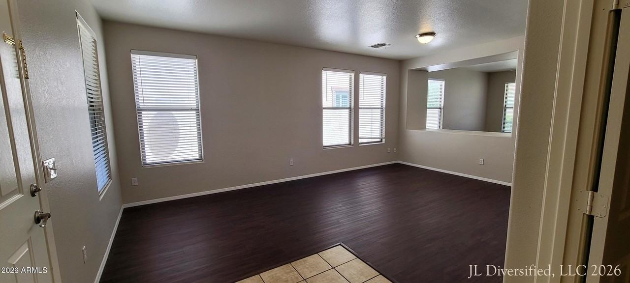 6895 S Amethyst Dr - Photo 3 of 18