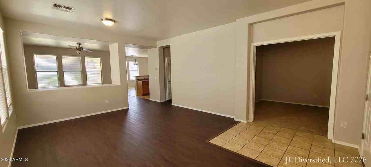 6895 S Amethyst Dr - Photo 4 of 18