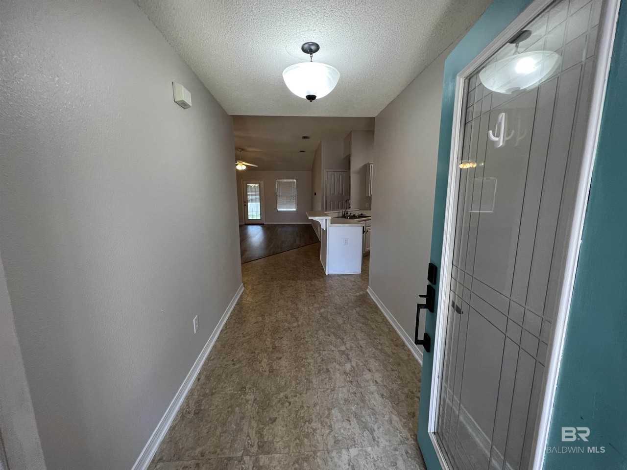 154 Cypress Ln - Photo 2 of 15