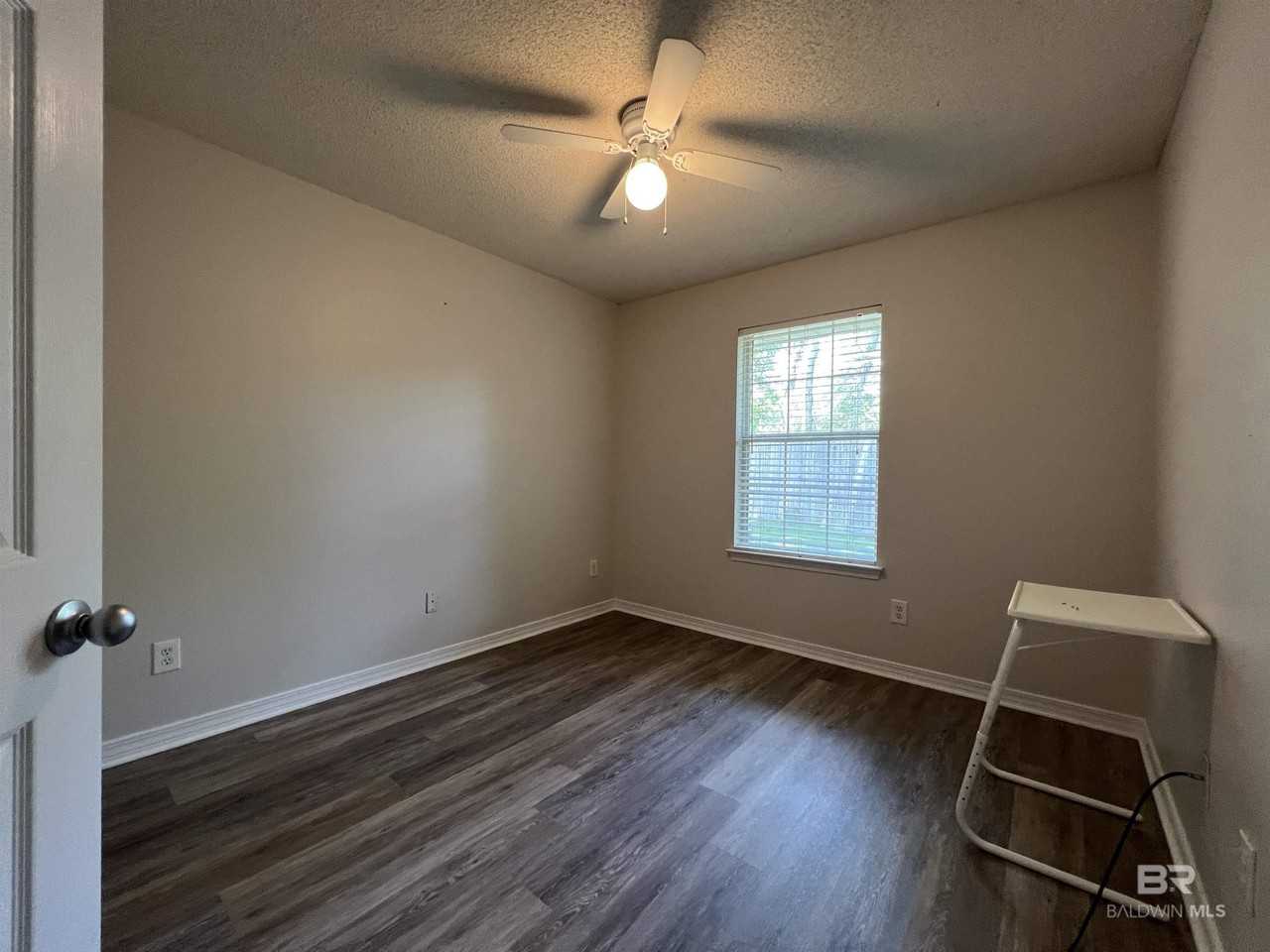 154 Cypress Ln - Photo 7 of 15