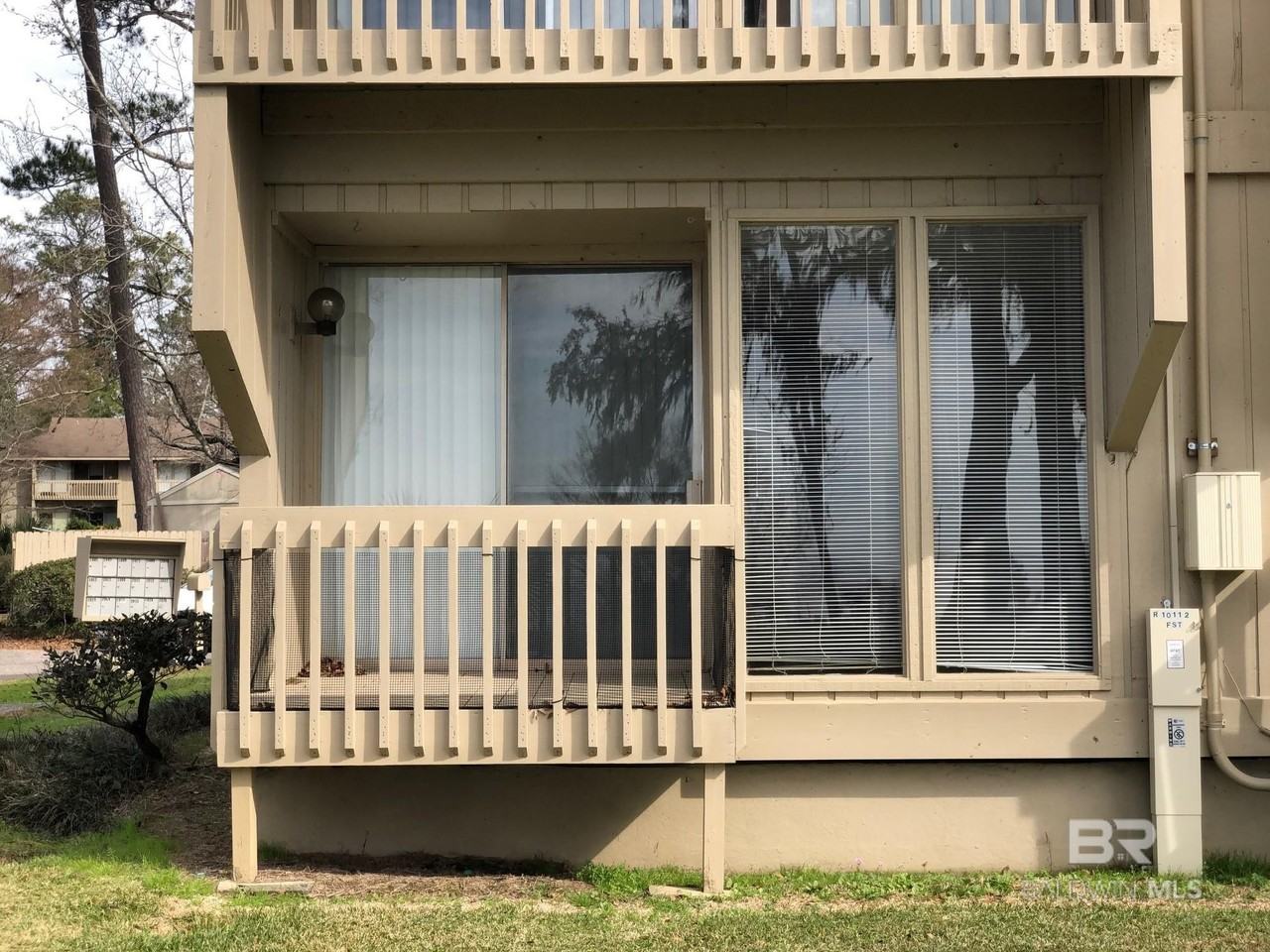 1009 Sea Cliff Dr N #2A1009 - Photo 3 of 11