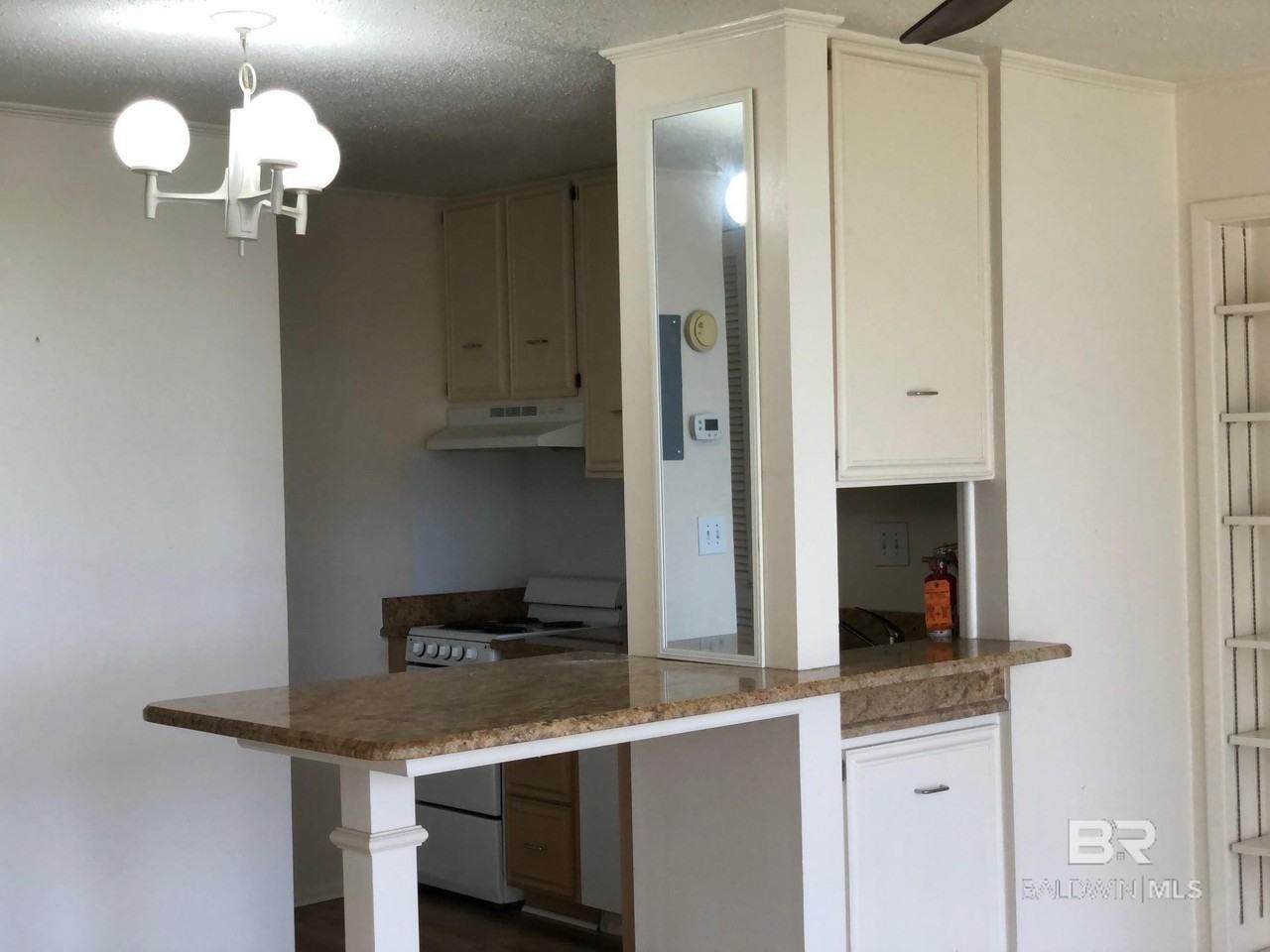 1009 Sea Cliff Dr N #2A1009 - Photo 6 of 11