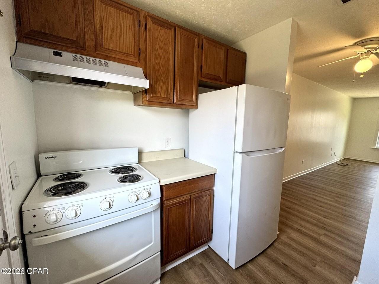 1501 Chestnut Ave #F - Photo 6 of 12