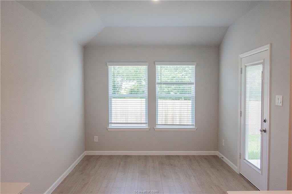 Knox Dr - Photo 5 of 21