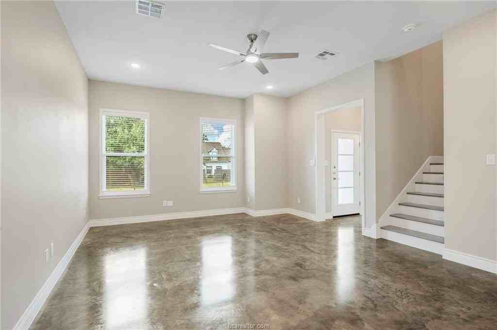3213 Link St #112 - Photo 4 of 25