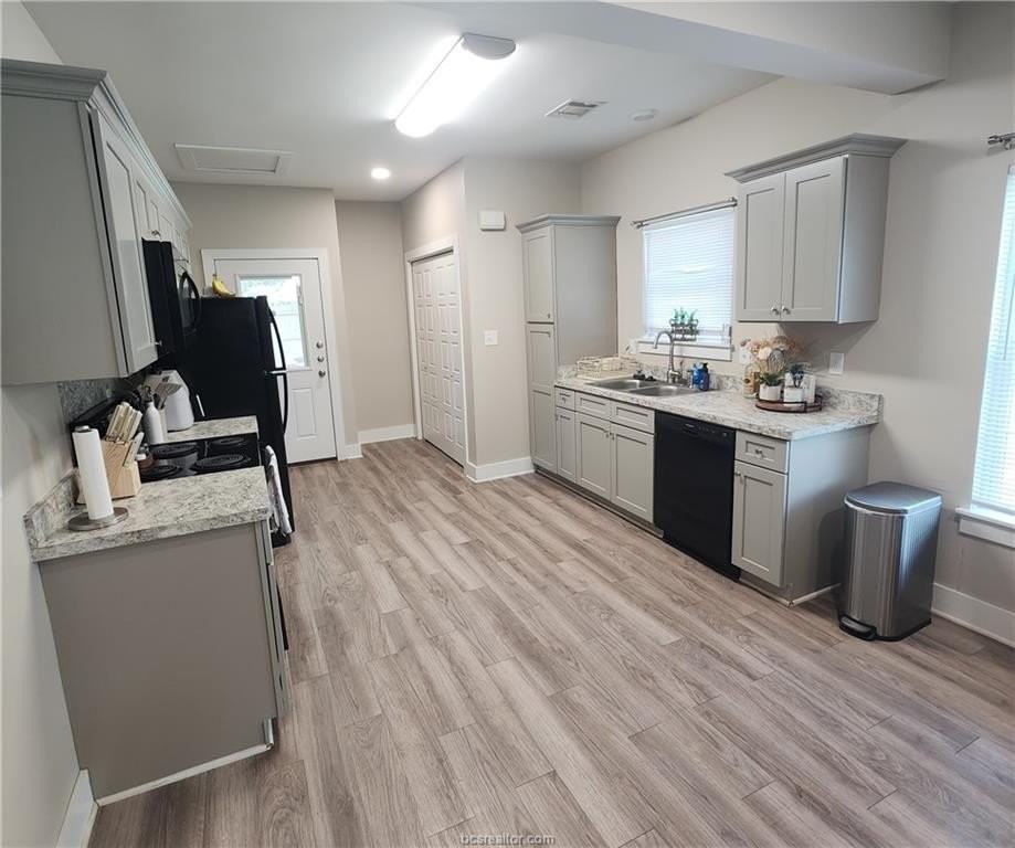 505 E 23rd St - Photo 3 of 10