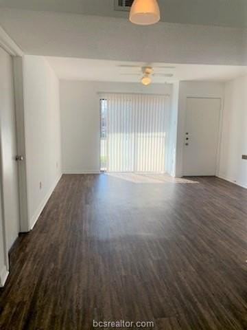 904 University Oaks Blvd #137 - Photo 4 of 14