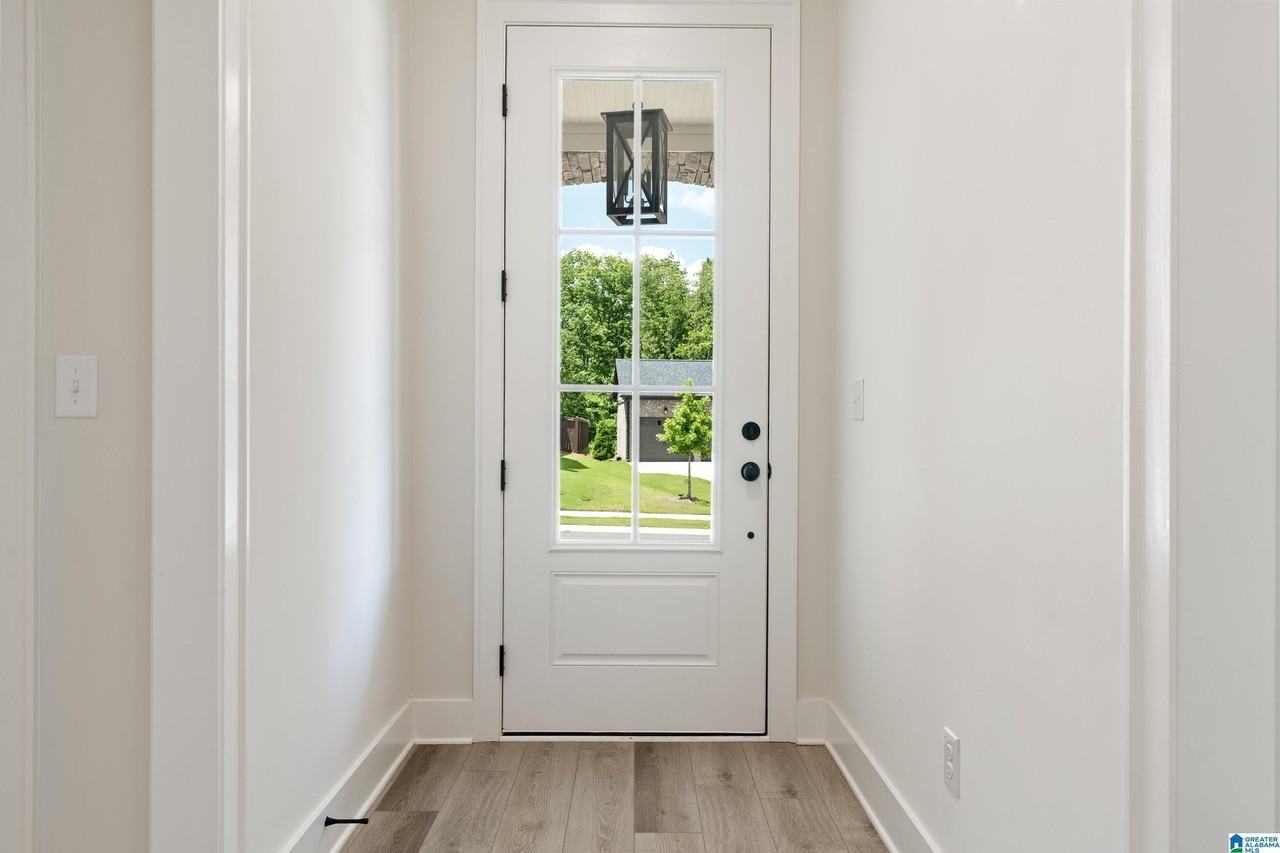 4652 Silas Ave - Photo 4 of 50
