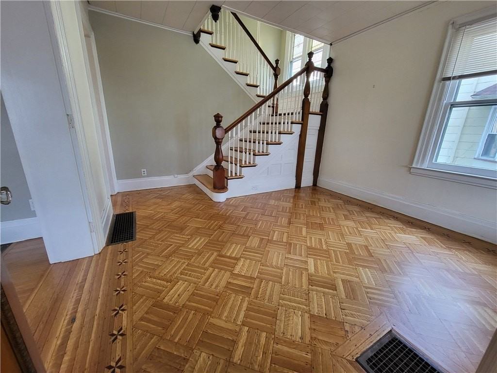 45 Boardman St - Photo 4 of 39