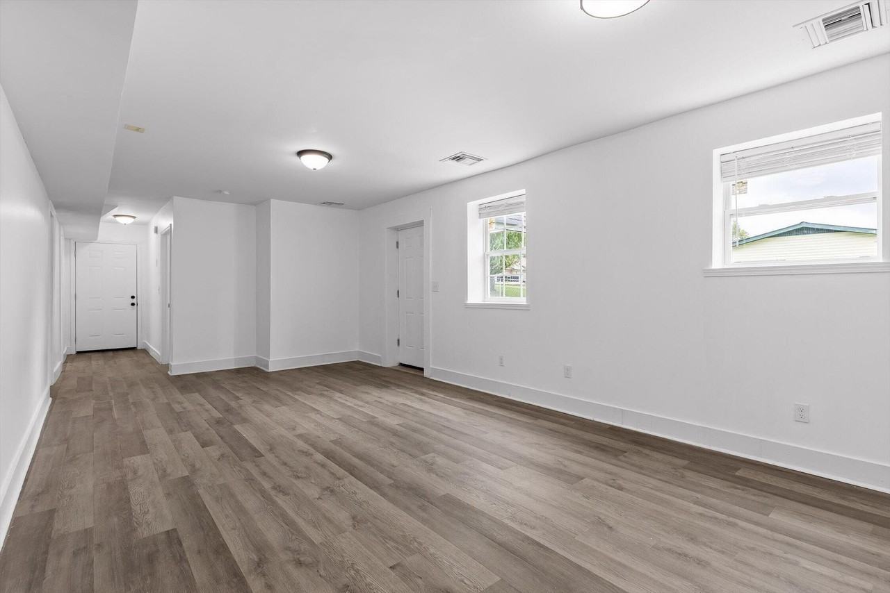 200 S Aster Ave #3 - Photo 4 of 18