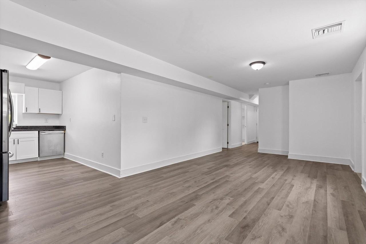 200 S Aster Ave #3 - Photo 5 of 18