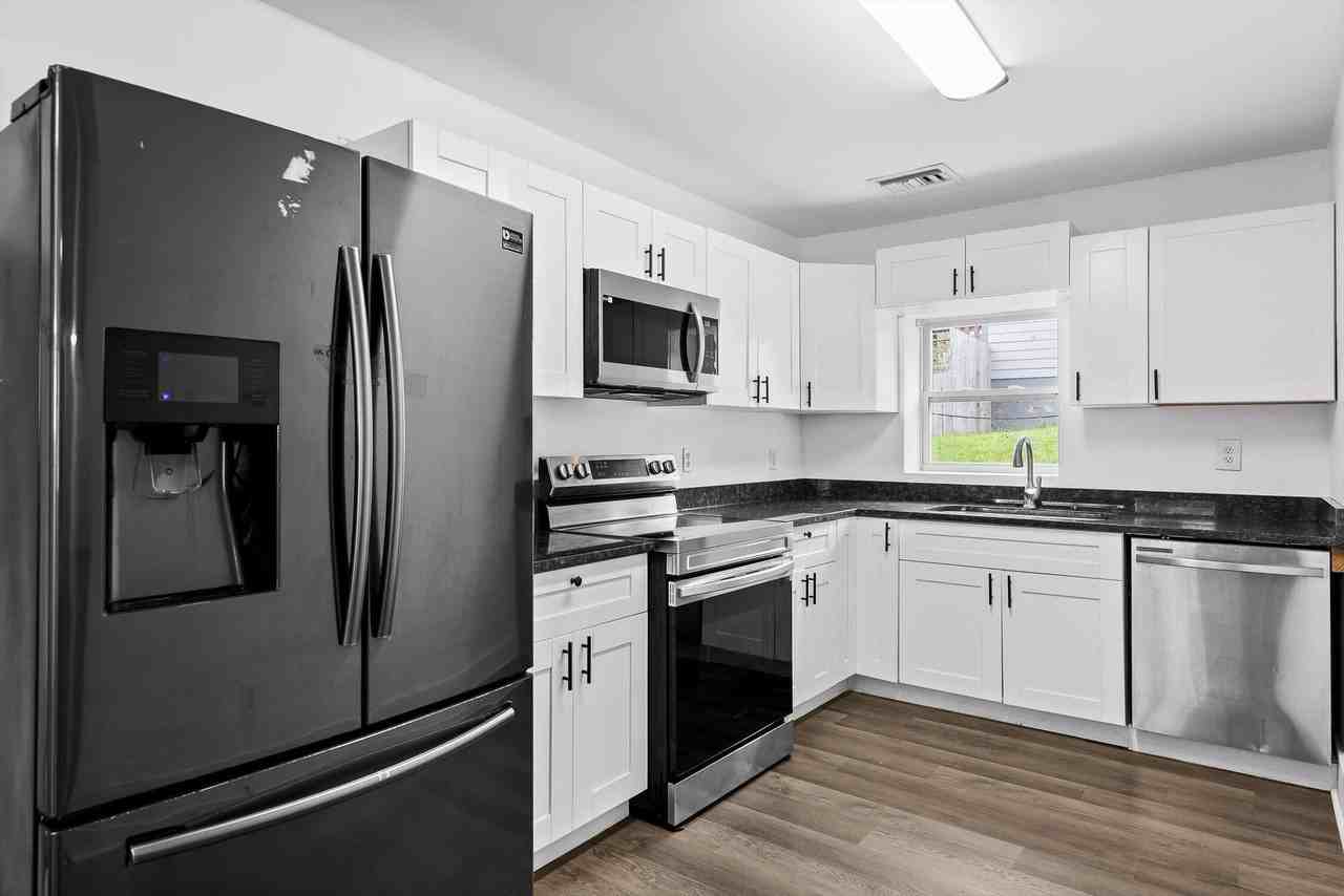 200 S Aster Ave #3 - Photo 6 of 18