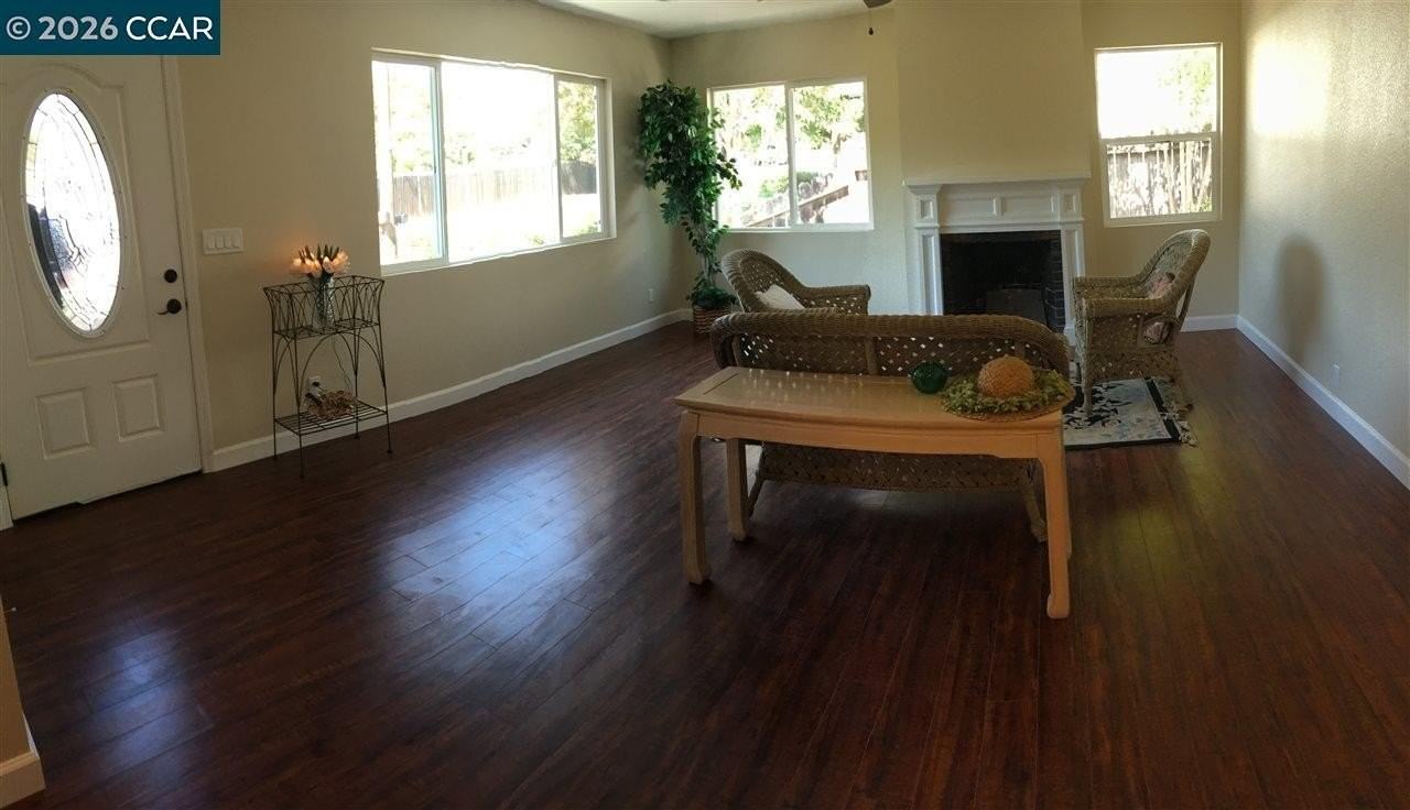 1448 Rosal Ln FRONT HOUSE - Photo 3 of 15