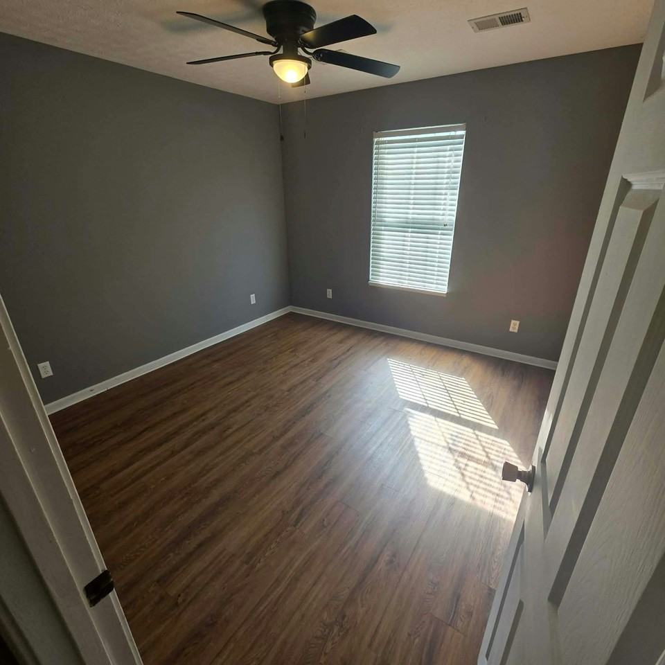 301 Reardon Boulevard - Photo 2 of 24