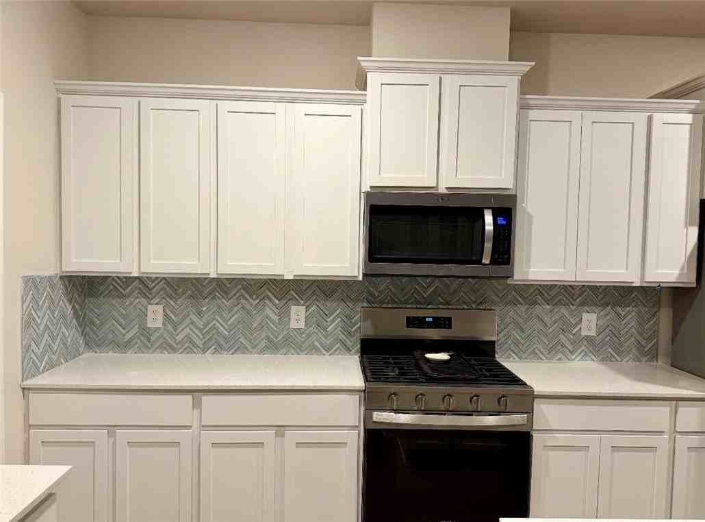 1421 Irigoyen St - Photo 5 of 5