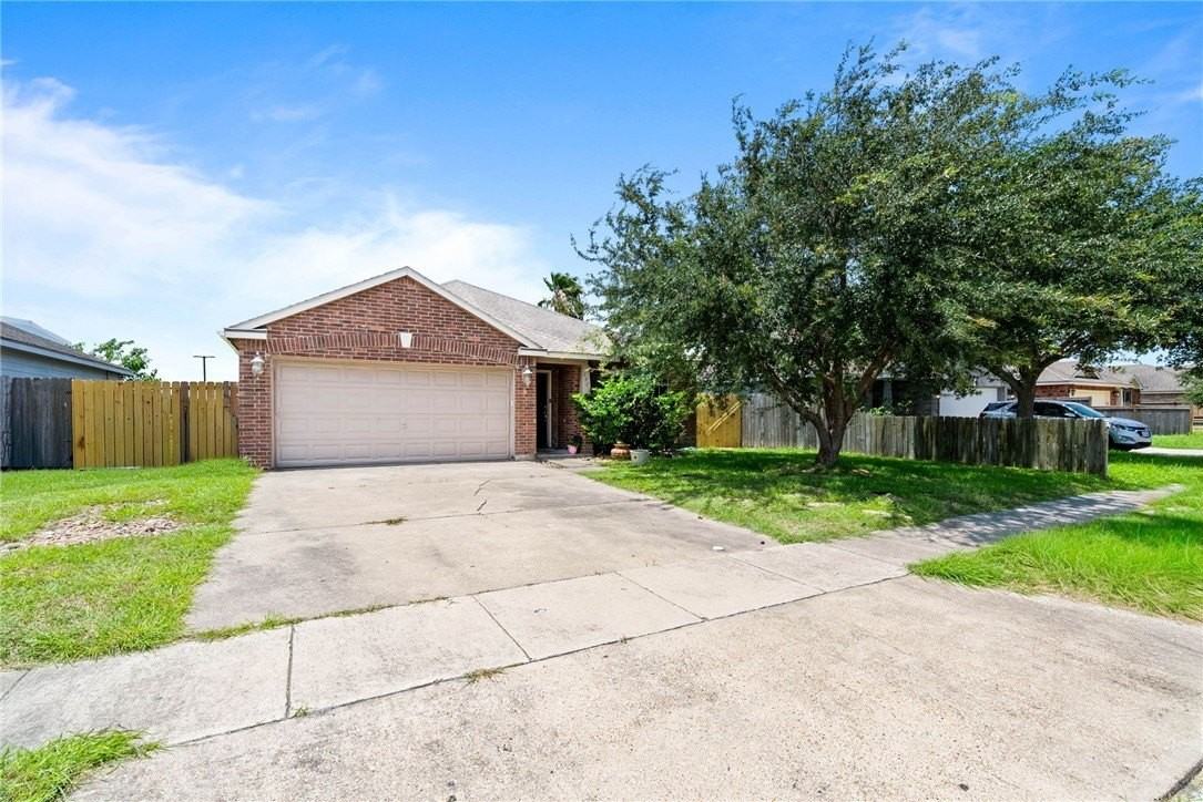 2921 Santa Lucia St - Photo 2 of 16
