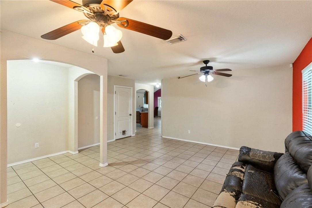 2921 Santa Lucia St - Photo 4 of 16