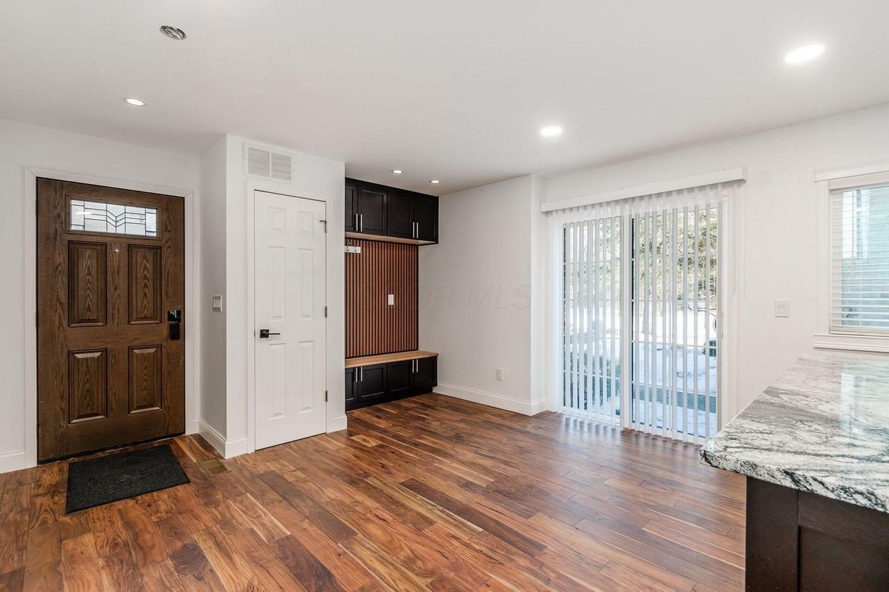 3535 Sunset Dr - Photo 3 of 35