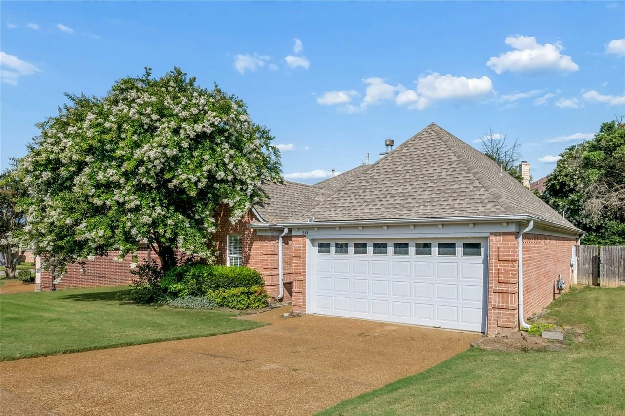535 Pantherburn Circle South - Photo 2 of 23