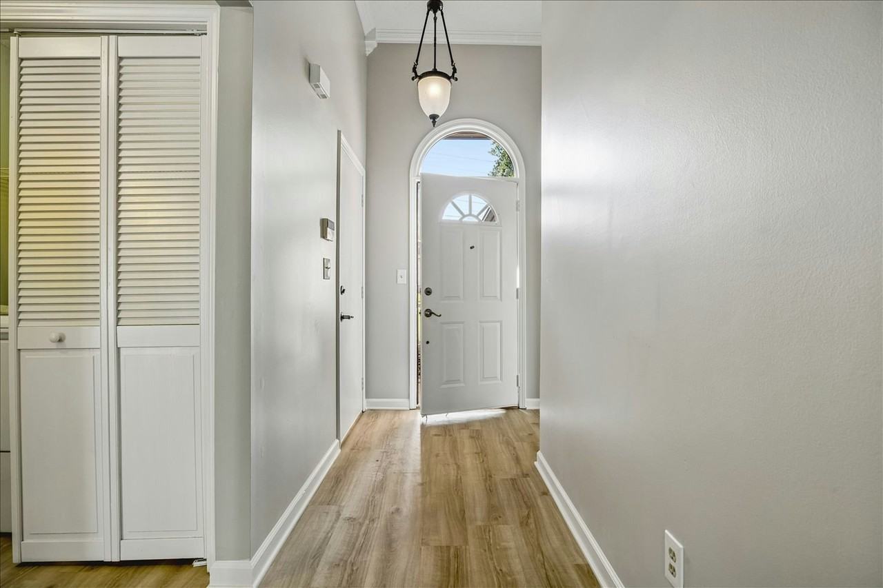 535 Pantherburn Circle South - Photo 5 of 23