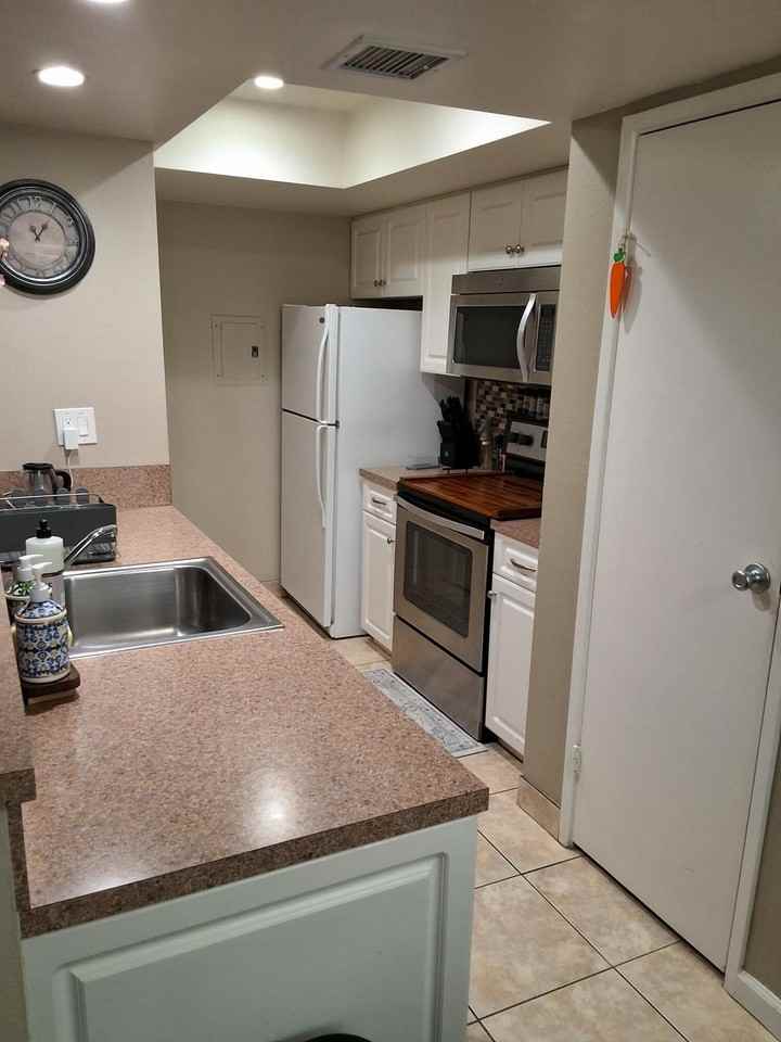 72599 Edgehill Dr #3 - Photo 4 of 13