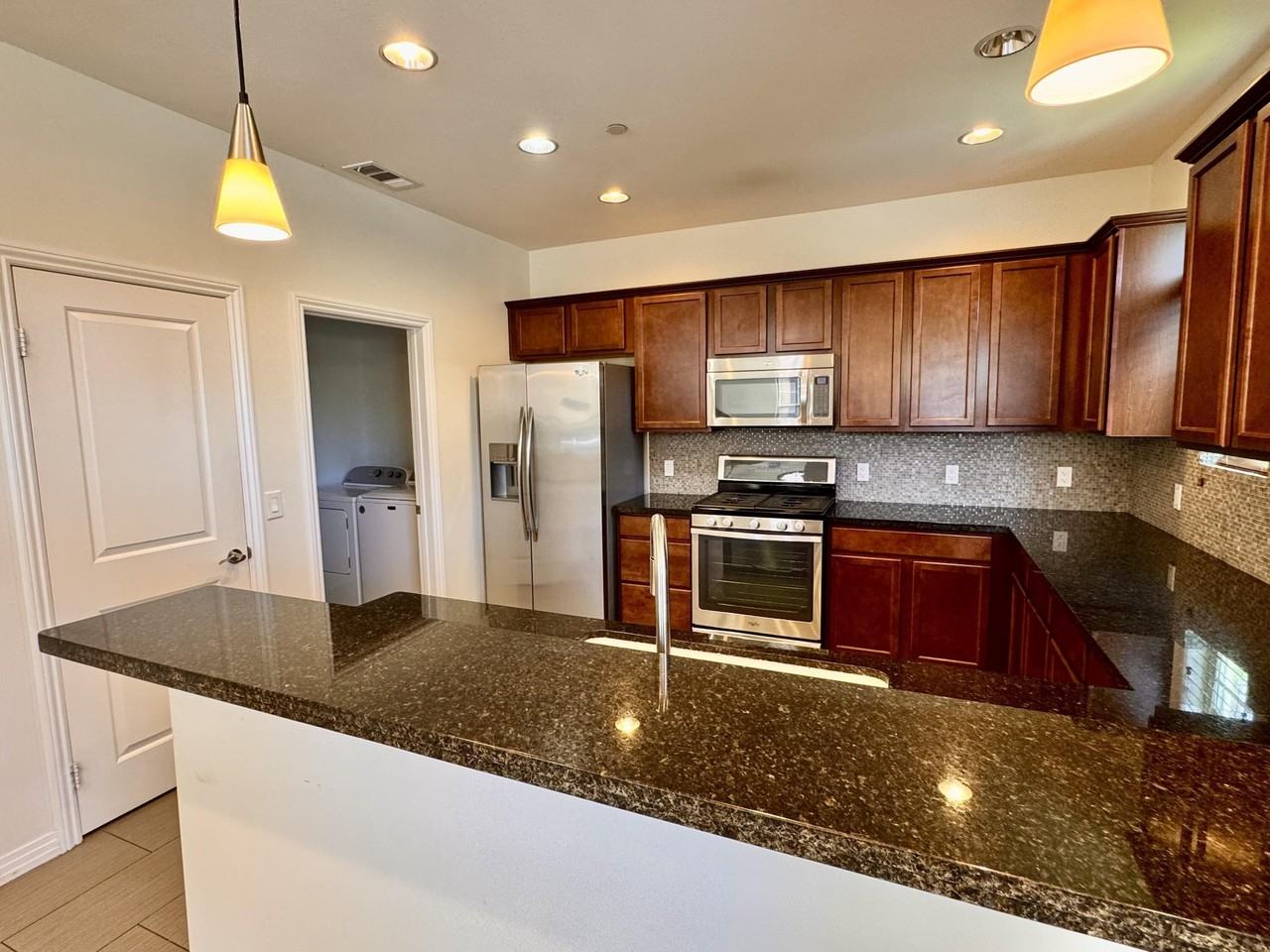 52065 Graythorn Way - Photo 7 of 22