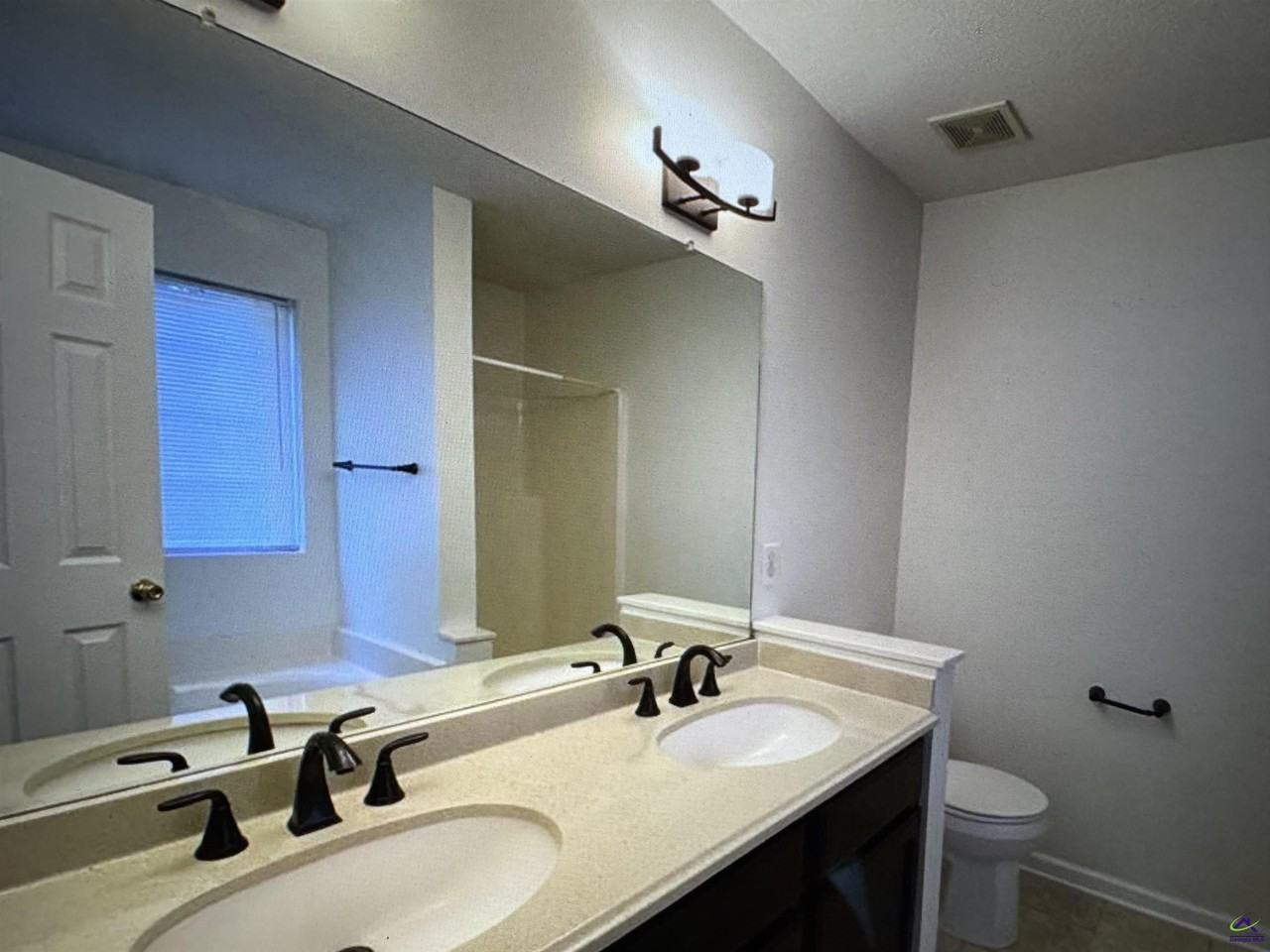 103 Prower Pl - Photo 7 of 11