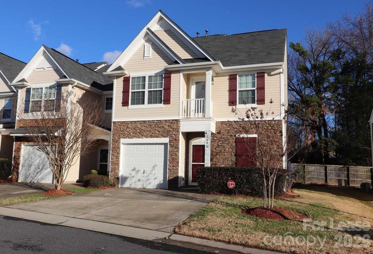 2090 Shady Pond Dr - Photo 2 of 31