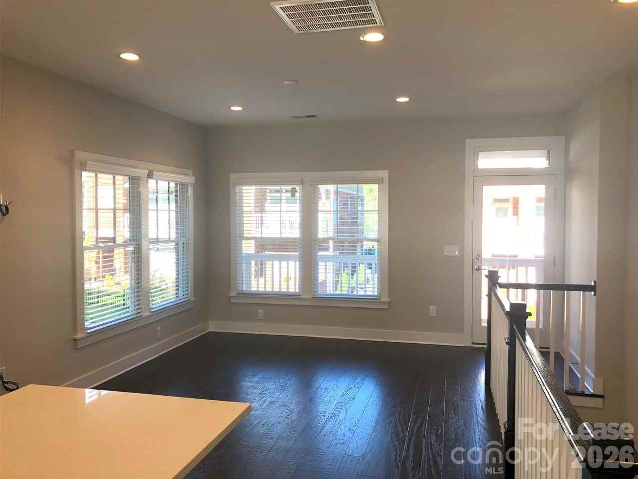 1218 Macomb Pl - Photo 3 of 18