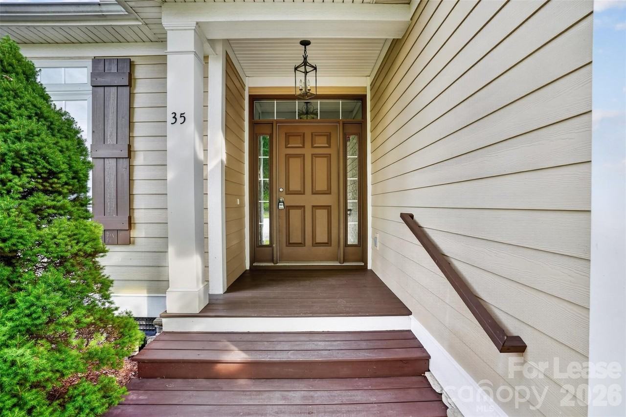 35 Copper Ct - Photo 2 of 48