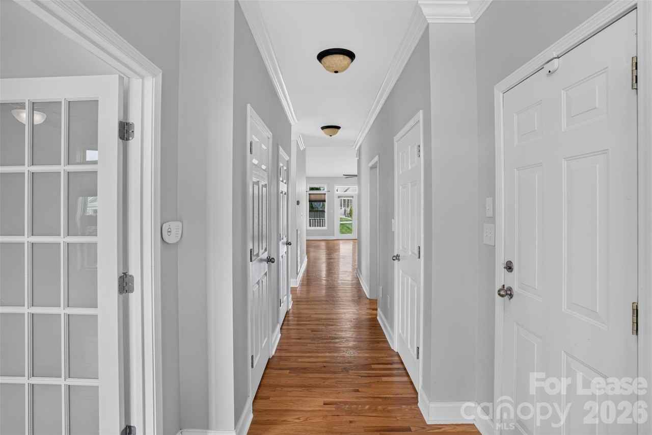 35 Copper Ct - Photo 3 of 48