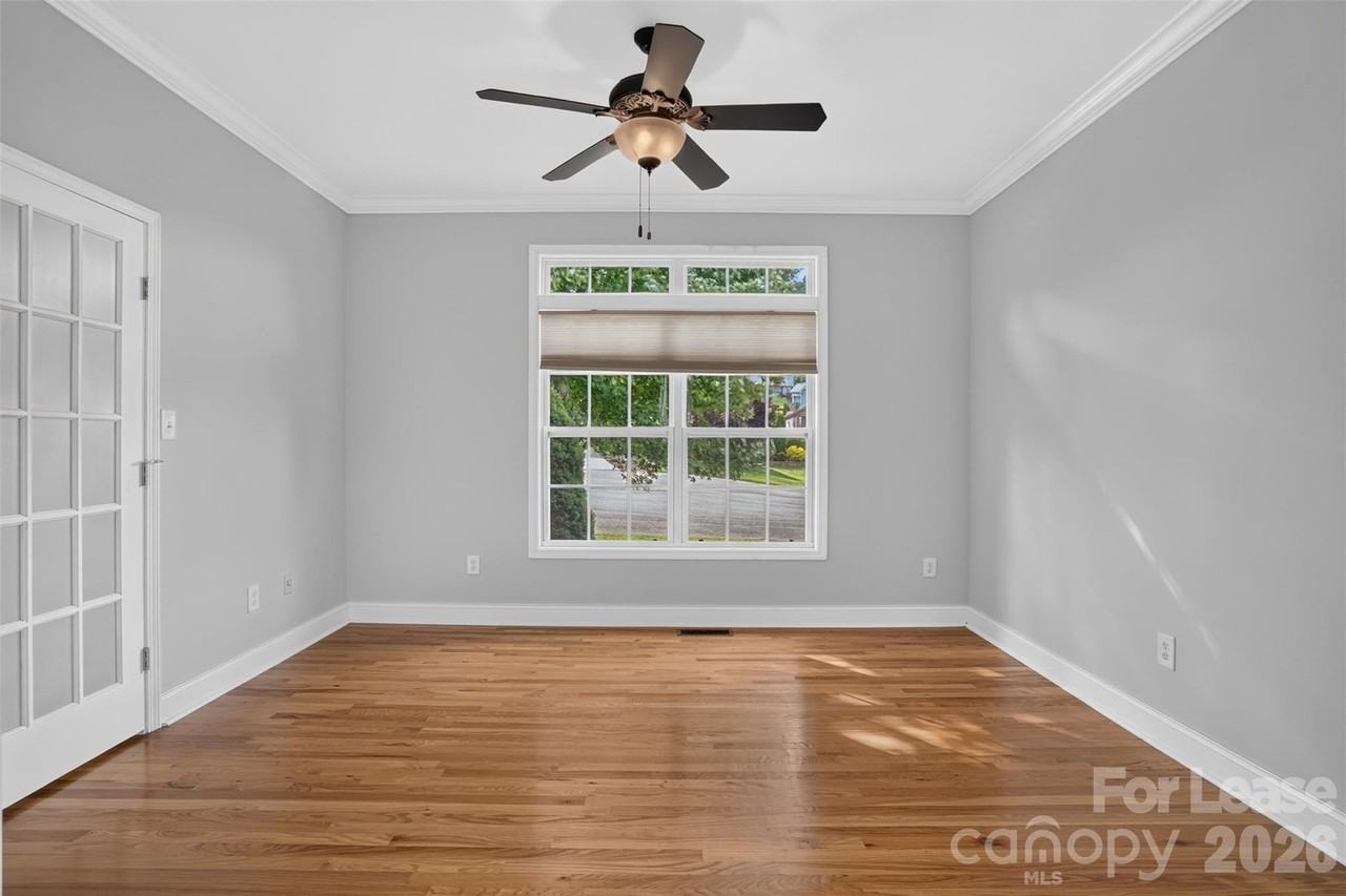 35 Copper Ct - Photo 5 of 48