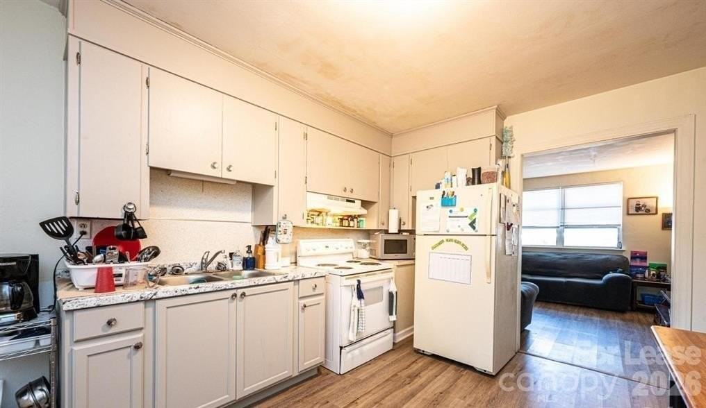 283 15th St Se - Photo 5 of 10