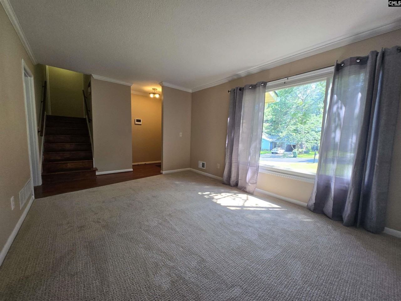 116 Folkstone Rd - Photo 6 of 25