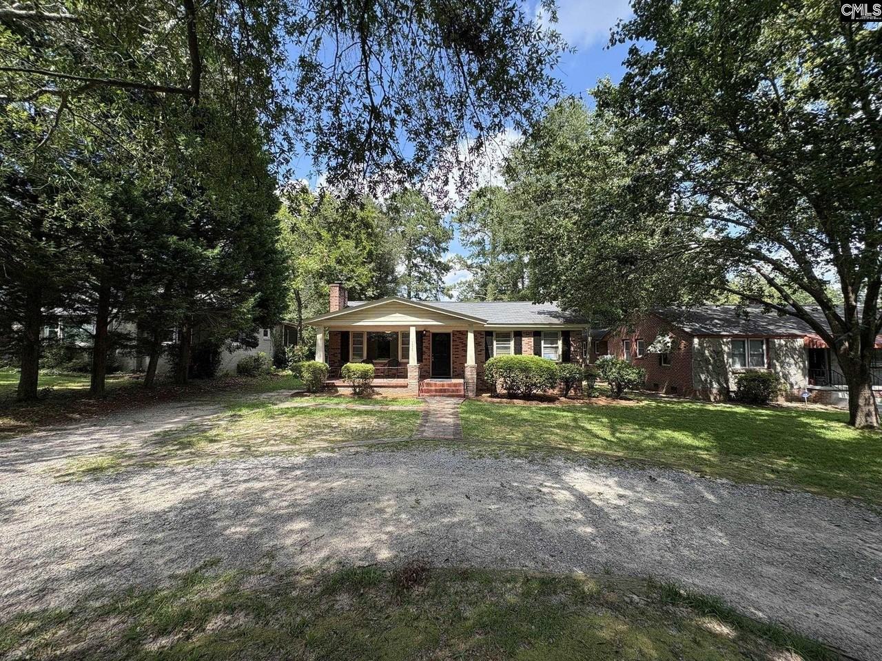 1047 S Holly St - Photo 4 of 28