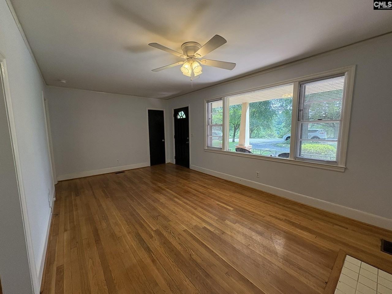1047 S Holly St - Photo 7 of 25