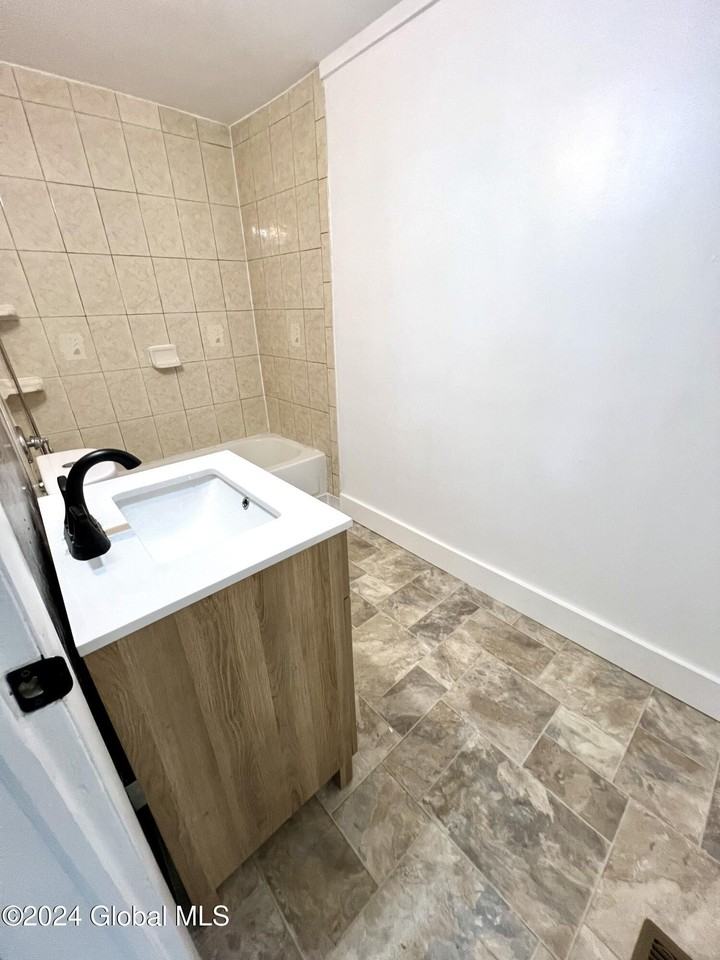 39 1/2 Milton Ave #1 - Photo 6 of 17