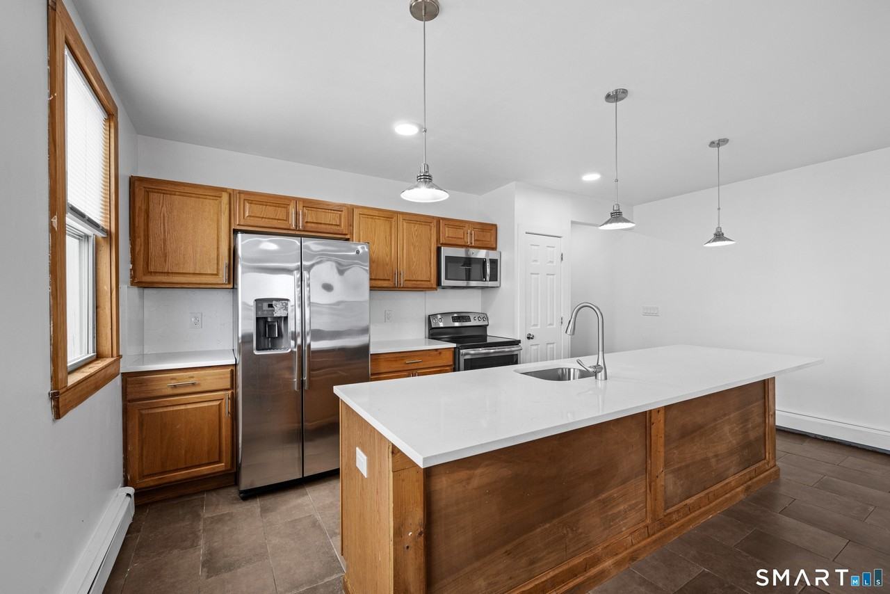 18 Bank St - Photo 5 of 15