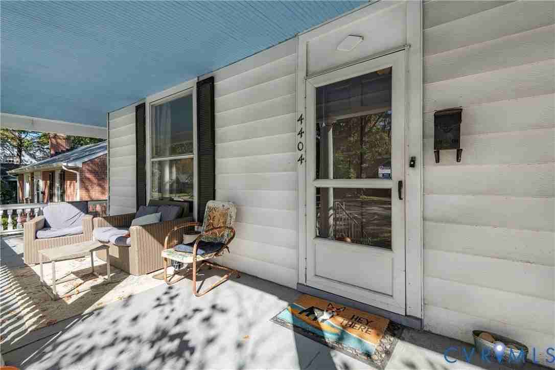 4404 Patterson Ave - Photo 3 of 44