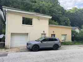 featured image of 890 S Park Rd #0