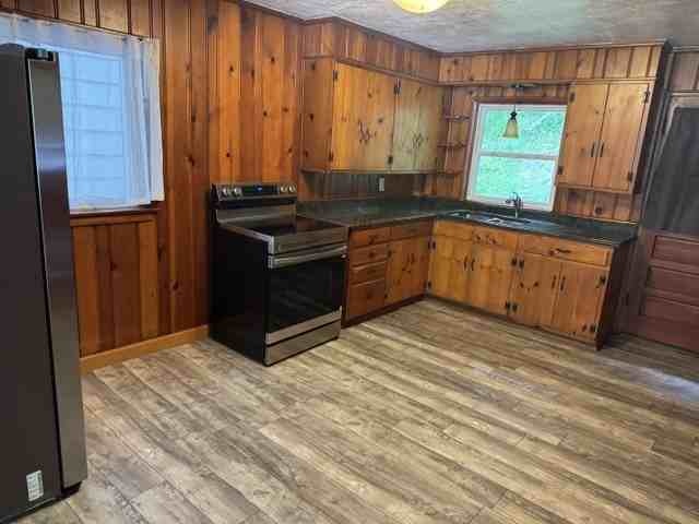 890 S Park Rd #0 - Photo 5 of 9